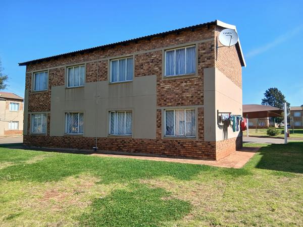 Apartment / Flat For Sale in Protea Glen, Soweto